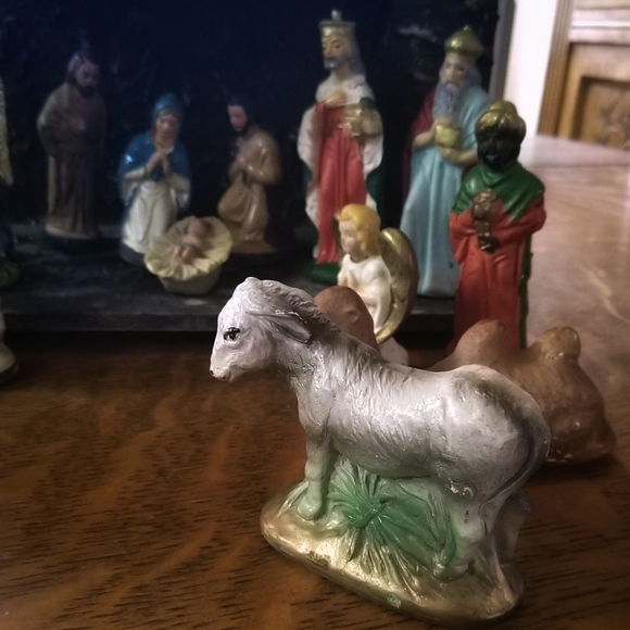 Vintage European Nativity Set – Hand-Painted Italian Creche Figures, Mid-Century - Picture 10 of 11